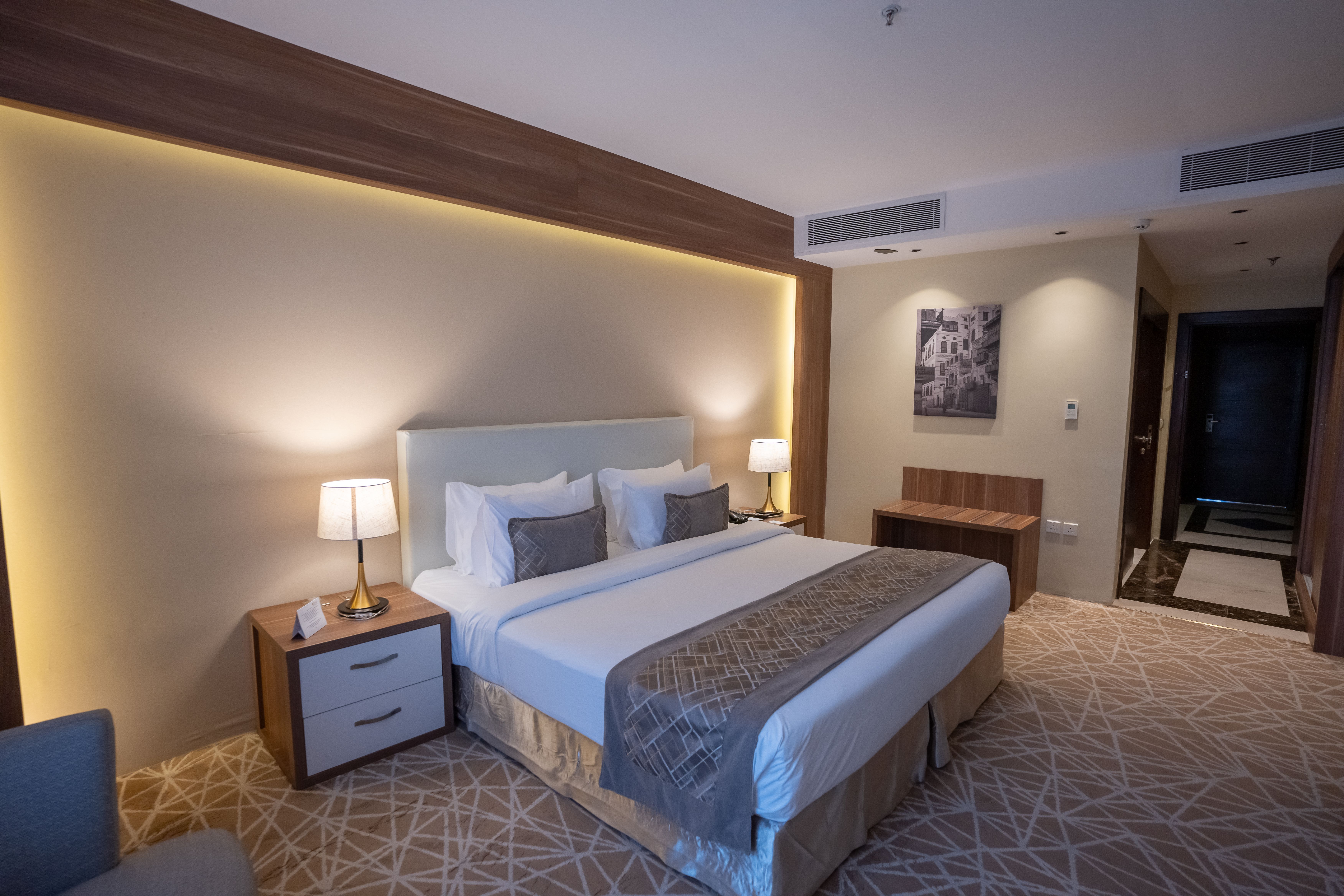 Room 02