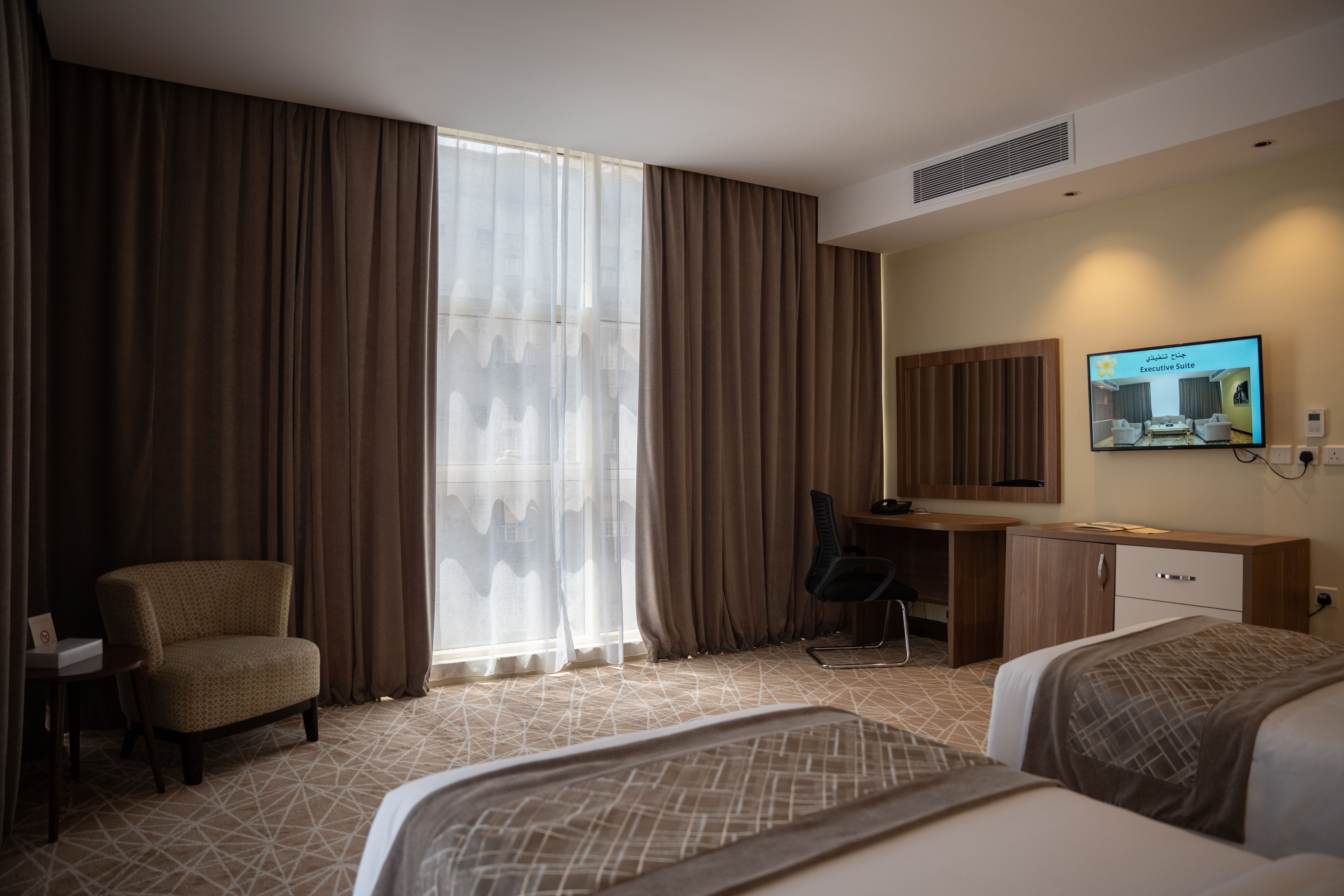 Room 04